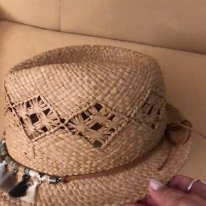 Tommy Bahama Accessories - Women’s small straw hat Tommy Bahama Accessories - Women’s small straw hat